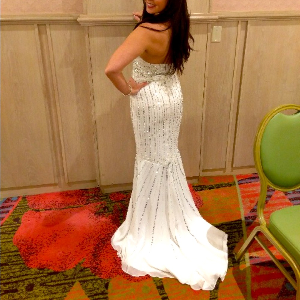 Gorgeous Gown🌟